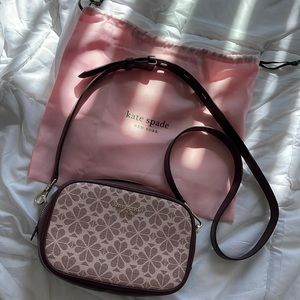 KATE SPADE Medium Camera Bag in Pink Multi